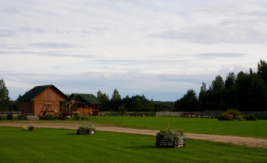Ezmalas Rembate Exterior photo
